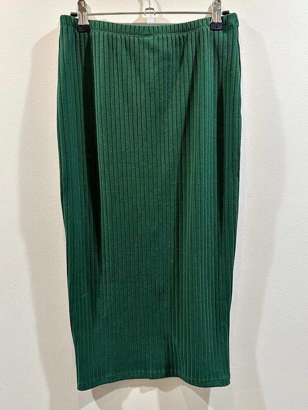 Ribbed Green Midi Skirt Like New